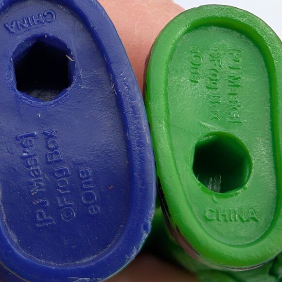 PJ Masks Lot of 5 - 3 posable 3.5" figures, 2 figures 1.5" tall Frog Box Hasbro - Picture 6 of 7